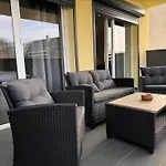 아파트 Grosse - 5 Betten - Balkon - 2 Baeder - Parkplatz *