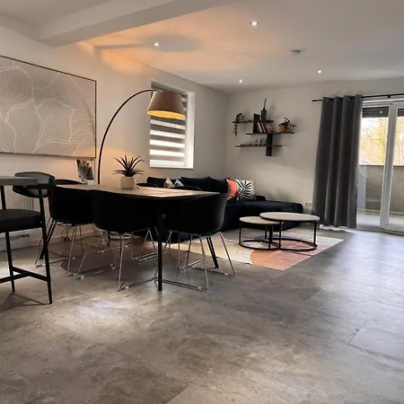 Appartamento Grosse - 5 Betten - Balkon - 2 Baeder - Parkplatz Wolfsburg