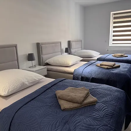 Grosse - 5 Betten - Balkon - 2 Baeder - Parkplatz * Βόλφσμπουργκ