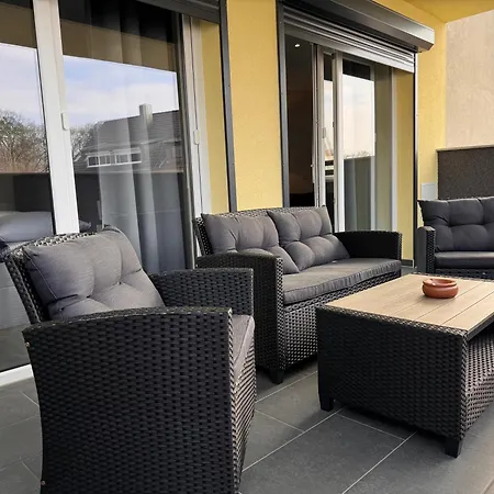 Appartamento Grosse - 5 Betten - Balkon - 2 Baeder - Parkplatz *