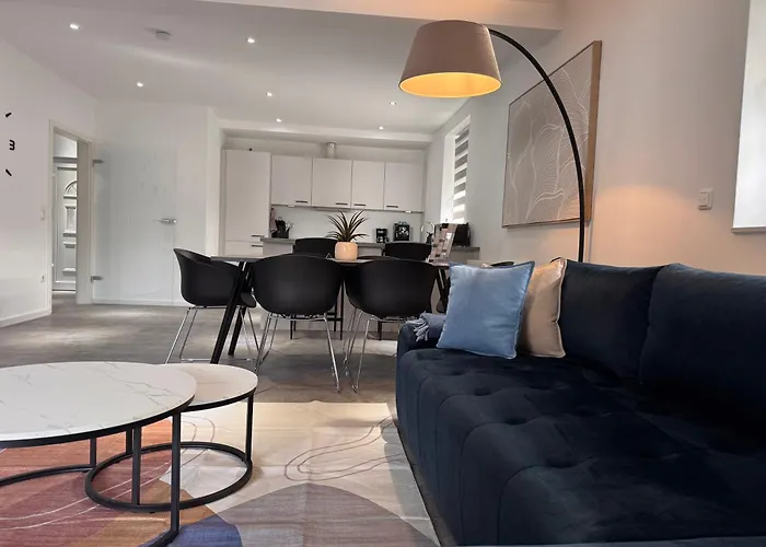 Grosse - 5 Betten - Balkon - 2 Baeder - Parkplatz Apartman Wolfsburg