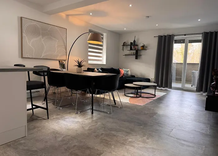 Apartman Grosse - 5 Betten - Balkon - 2 Baeder - Parkplatz Wolfsburg