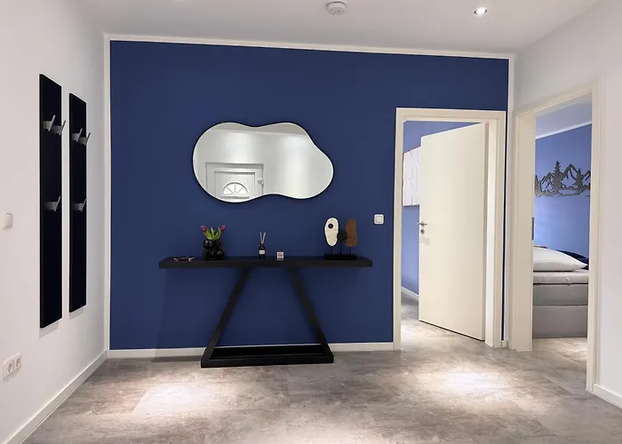 Grosse - 5 Betten - Balkon - 2 Baeder - Parkplatz Apartman